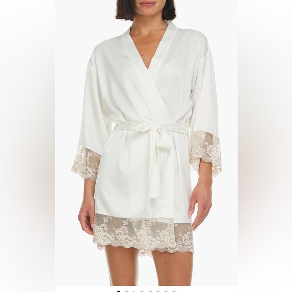 Flora Nikrooz Rosa Satin Robe Ivory Small - Picture 10 of 10